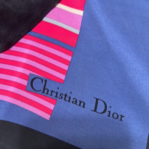 Christian Dior silk scarf - Picture 2 of 7